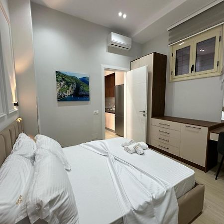 Palm Side Hotel Влёра Экстерьер фото