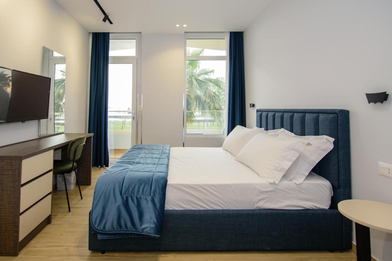 Palm Side Hotel Влёра Экстерьер фото