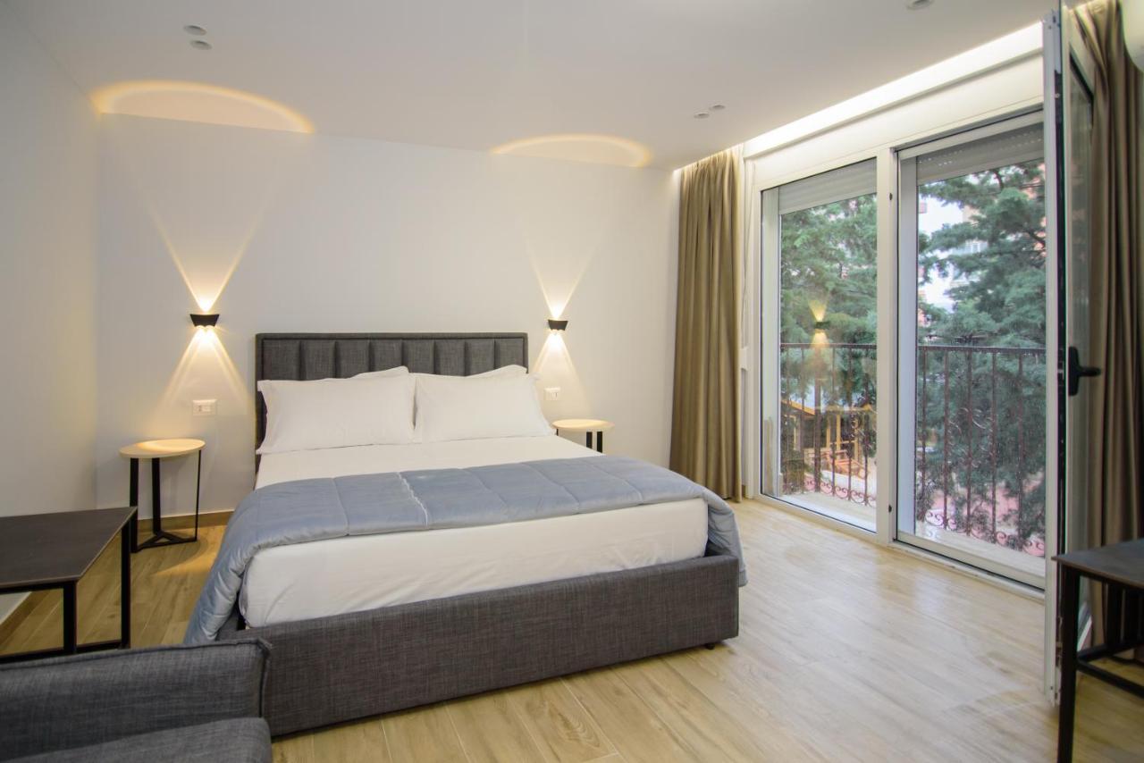 Palm Side Hotel Влёра Экстерьер фото