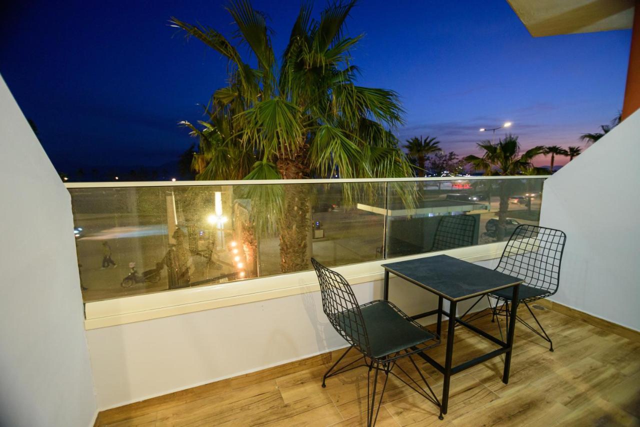 Palm Side Hotel Влёра Экстерьер фото