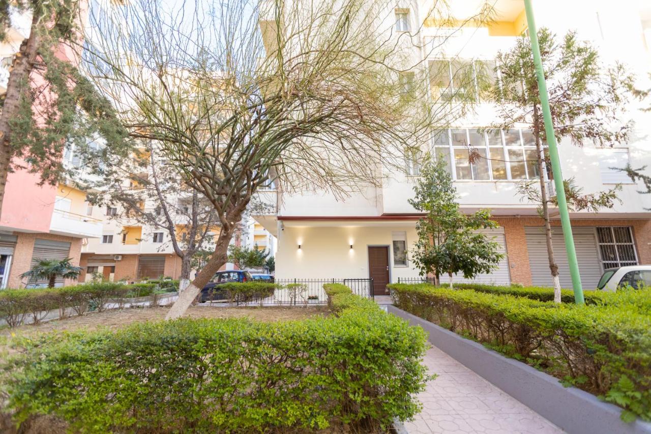 Palm Side Hotel Влёра Экстерьер фото