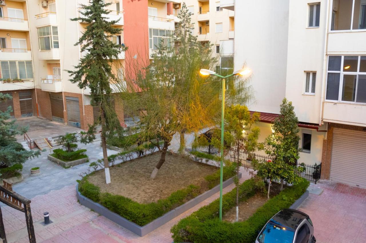 Palm Side Hotel Влёра Экстерьер фото